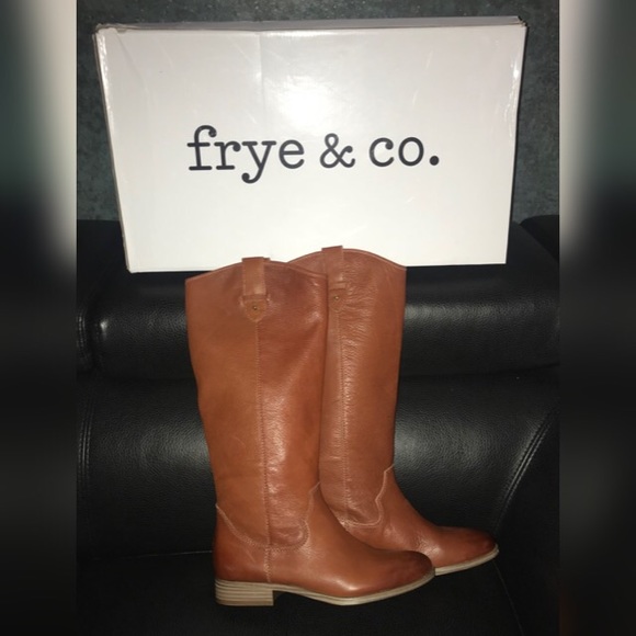 stores that sell frye boots